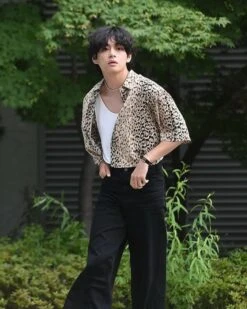 Beige Leopard Print Short Sleeves Oversized Shirt | Taehyung - BTS 15 Beige Leopard Print Short Sleeves Oversized Shirt | Taehyung - BTS -Diva s Closet Beige Leopard Print Short Sleeves Shirt Taehyung BTS Idol 600x750 1