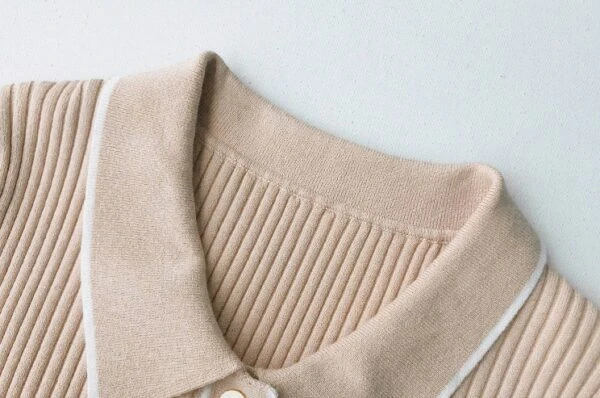 Beige Rib Knit Short Sleeve Polo Shirt | Jennie - Blackpink 5 Beige Rib Knit Short Sleeve Polo Shirt | Jennie - Blackpink - Image 3