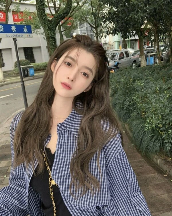 Black And White Checkered Shirt | Jennie - BlackPink 4 Black And White Checkered Shirt | Jennie - BlackPink - Image 2