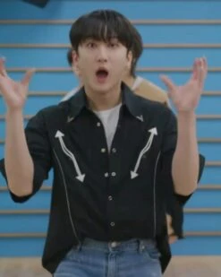 Black Arrows Oversized Shirt | Changbin - Stray Kids -Diva s Closet Black Arrows Oversized Shirt Changbin Stray Kids idol 1 600x751 1