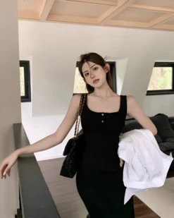 Black Bodycon Buttoned Dress | Jisoo - BlackPink -Diva s Closet Black Bodycon Buttoned Dress Jisoo BlackPink 6 600x751 1