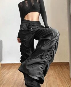 Black Ruched Wide Leg Pants | Chaewon - Le Sserafim -Diva s Closet Black Ruched Wide Leg Pants Chaewon Le Sserafim 1 600x738 1