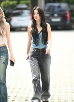 Black Straight Cut Washed Jeans | Soyeon - (G)I-DLE -Diva s Closet Black Straight Cut Washed Jeans Soyeon GI DLE idol 600x829 1