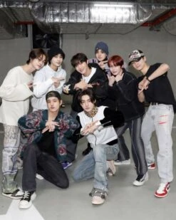 Blue Side Zipper Jeans | Sunghoon - Enhypen -Diva s Closet Blue Side Zipper Jeans Sunghoon Enhypen Idol 600x750 1