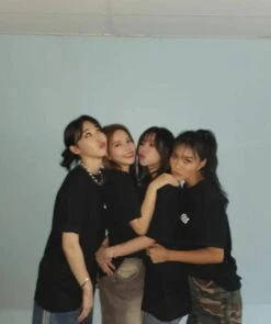 Blue Triple Side Stripes Jeans | Moonbyul - Mamamoo -Diva s Closet Blue Triple Side Stripes Jeans Moonbyul Mamamoo Idol 2 600x717 1