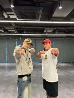 Blue Washed Straight Cut Jeans | Kai - EXO -Diva s Closet Blue Washed Straight Cut Jeans Kai EXO IDol 2 600x799 1