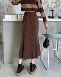 Brown Mermaid Midi Skirt | Hanni - NewJeans -Diva s Closet Brown Mermaid Midi Skirt Hanni NewJeans 5 600x750 1