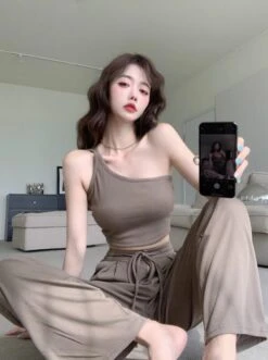 Brown One Shoulder Crop Top | Jisoo - BlackPink -Diva s Closet Brown One Shoulder Crop Top Jisoo BlackPink 4 600x804 1