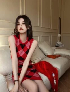 Red Argyle Mini Dress | Chaeryeong - ITZY -Diva s Closet Chaeryeong ITZY Red Argyle Mini Dress 13 600x788 1