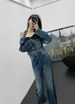 Blue Halter Neck Off-Shoulder Denim Top | Chaewon - Le Sserafim -Diva s Closet Chaewon Le Sserafim Blue Halter Neck Off Shoulder Denim Jacket 4 1 600x831 1