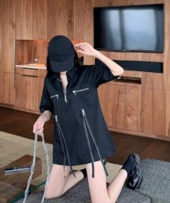 Black Zipper Polo Shirt | Changbin - Stray Kids -Diva s Closet Changbin Stray Kids Black Zipper Shirt 4 600x718 1