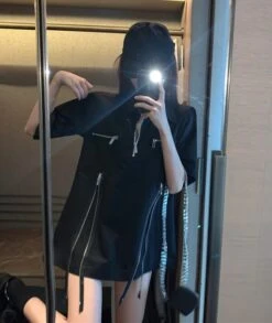 Black Zipper Polo Shirt | Changbin - Stray Kids -Diva s Closet Changbin Stray Kids Black Zipper Shirt 5 600x712 1