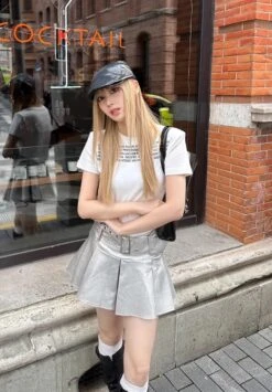 Front Page 26 Front Page -Diva s Closet Dami Dreamcatcher Red Furry Vest 14