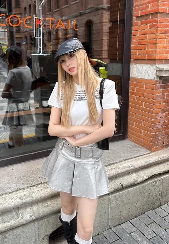 Metallic Grey Faux Leather Belted Skirt | Handong - Dreamcatcher 4 Metallic Grey Faux Leather Belted Skirt | Handong - Dreamcatcher - Image 2