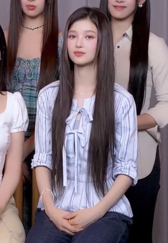 White Striped Peplum Blouse | Danielle - NewJeans 18 White Striped Peplum Blouse | Danielle - NewJeans - Image 16