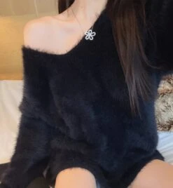 Black Fuzzy V-Neck Dress | Giselle - Aespa 18 Black Fuzzy V-Neck Dress | Giselle - Aespa -Diva s Closet Giselle Aespa Black Fuzzy V Neck Dress 6 1 600x650 1