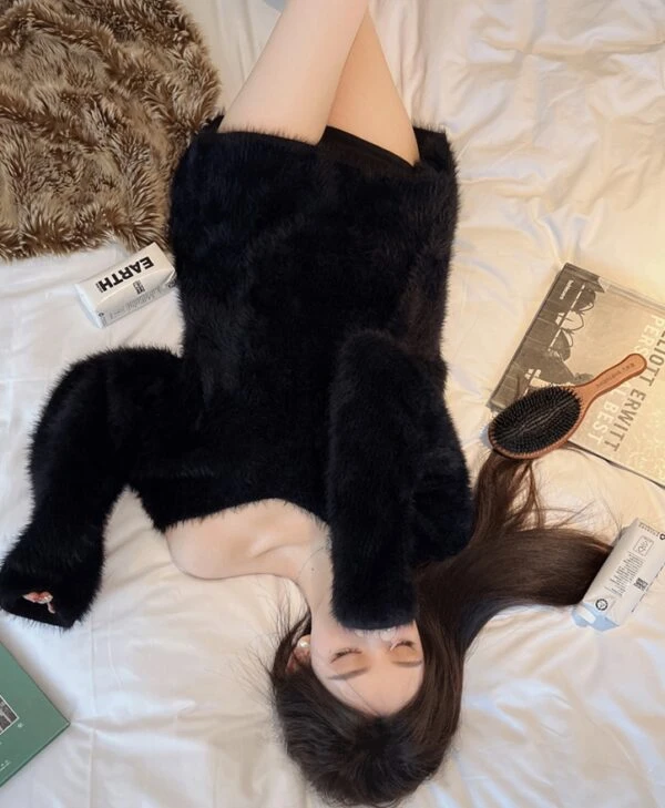 Black Fuzzy V-Neck Dress | Giselle - Aespa 11 Black Fuzzy V-Neck Dress | Giselle - Aespa - Image 9