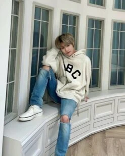 Grey "ABC" Oversized Hoodie | Yangyang - NCT -Diva s Closet Grey ABC Oversized Hoodie Yangyang NCT 1 600x750 1