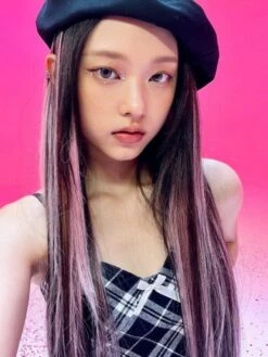 Black And White Grid Tube Top | Haerin - NewJeans -Diva s Closet Haerin NewJeans Black White Grid Tube Top 1 600x800 1