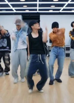 Blue Two-Tone Side Washed Drawstring Jeans | Hongjoong - ATEEZ -Diva s Closet Hongjoong ATEEZ Blue Two Tone Side Washed Drawstring Jeans 1