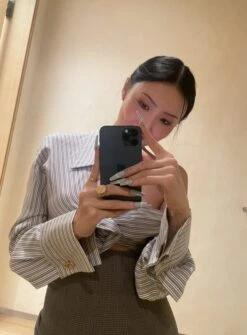 Grey Striped Flower Knotted Crop Length Shirt | Hwasa - Mamamoo -Diva s Closet Hwasa Mamamoo Grey Striped Flower Knotted Shirt 2 600x814 1