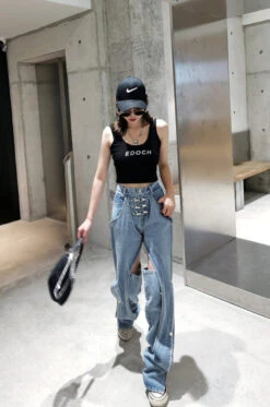 Blue Inner Cut-Out Ringed Denim Jeans | Wheein - Mamamoo -Diva s Closet Hweein Inner Cut out Ringed Denim Jeans 2 600x906 1