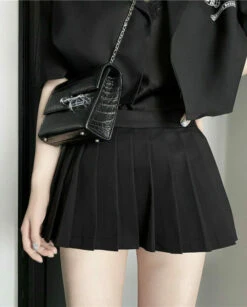 Beige Pleated Mini Skirt | Hyuna -Diva s Closet Hyuna Pleated Khaki Mini Skirt 10 e1612961882571 600x745 1