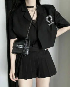 Beige Pleated Mini Skirt | Hyuna -Diva s Closet Hyuna Pleated Khaki Mini Skirt 12 e1612961844731 600x741 1