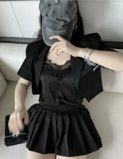 Beige Pleated Mini Skirt | Hyuna -Diva s Closet Hyuna Pleated Khaki Mini Skirt 15 e1612961793665 600x772 1