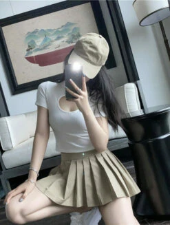 Beige Pleated Mini Skirt | Hyuna -Diva s Closet Hyuna Pleated Khaki Mini Skirt 16 e1612961772952 600x795 1
