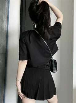 Beige Pleated Mini Skirt | Hyuna -Diva s Closet Hyuna Pleated Khaki Mini Skirt 2 e1612962035144