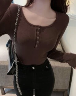 Black Tight-Fitting Long Sleeve Button Top | Hyuna -Diva s Closet Hyuna Tight Fitting Long Sleeve Button Top 26 e1643779298122 600x763 1