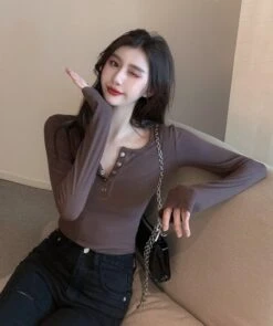 Black Tight-Fitting Long Sleeve Button Top | Hyuna -Diva s Closet Hyuna Tight Fitting Long Sleeve Button Top 28 600x717 1