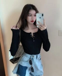 Black Tight-Fitting Long Sleeve Button Top | Hyuna -Diva s Closet Hyuna Tight Fitting Long Sleeve Button Top 34 600x734 1