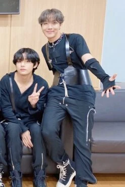 Black Zipper Pants | J-Hope - BTS -Diva s Closet J Hope BTS Black Zipper Pants 18 600x894 1