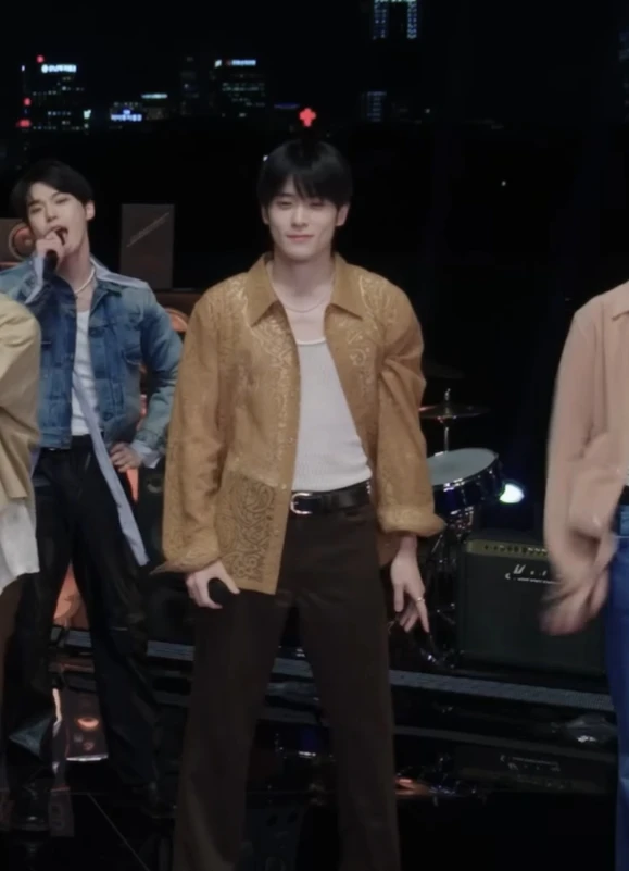 Brown Textured Pattern Button-Up Shirt | Jaehyun - NCT 7 Brown Textured Pattern Button-Up Shirt | Jaehyun - NCT - Image 6