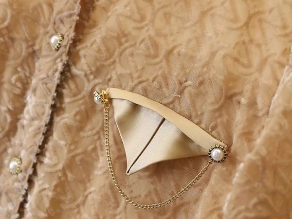 Brown Textured Pattern Button-Up Shirt | Jaehyun - NCT 5 Brown Textured Pattern Button-Up Shirt | Jaehyun - NCT - Image 4