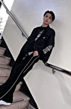 Black Pants With White Linings | Jay - Enhypen -Diva s Closet Jay Enhypen Black Pants With White Linings 13