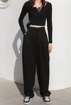 Black Wide Fit Pants | Jay - Enhypen -Diva s Closet Jay Enhypen Black Wide Fit Pants 42 600x876 1