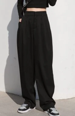 Black Wide Fit Pants | Jay - Enhypen -Diva s Closet Jay Enhypen Black Wide Fit Pants 46 600x923 1