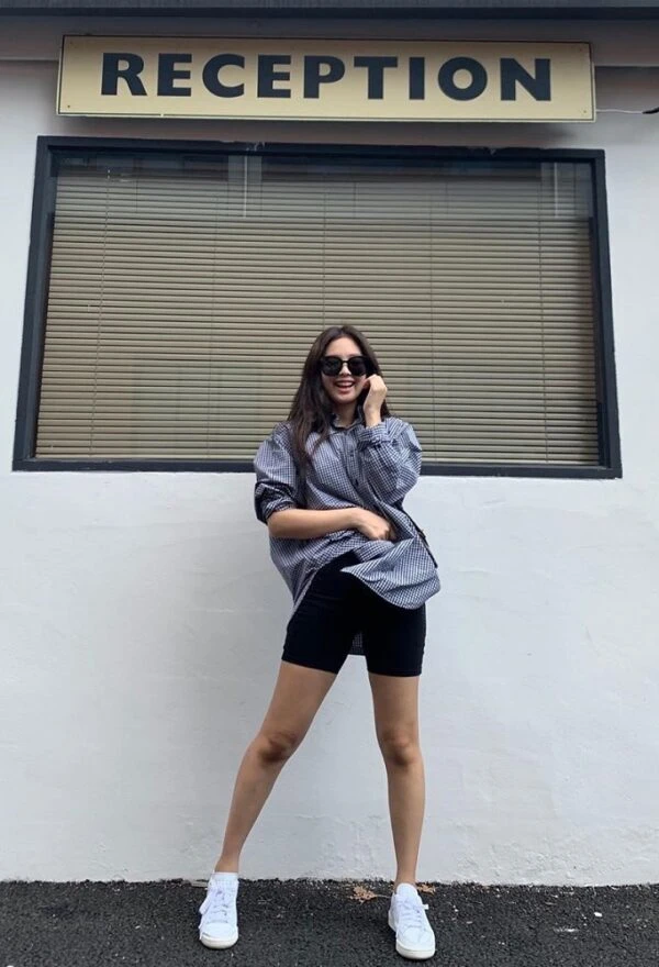 Black And White Checkered Shirt | Jennie - BlackPink 8 Black And White Checkered Shirt | Jennie - BlackPink - Image 6