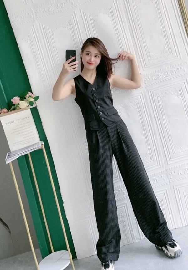 Black Pants With Stripes | Jennie - BlackPink 4 Black Pants With Stripes | Jennie - BlackPink - Image 2