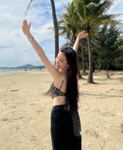 Black Sheer Floral Cropped Top | Jennie - BlackPink -Diva s Closet Jennie BlackPink Black Sheer Floral Cropped Top 5 600x730 1