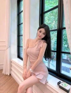 Pink Crystal Embellished Asymmetric Top | Jennie - BlackPink -Diva s Closet Jennie BlackPink Pink Crystal Embellished Asymmetric Top 2 600x792 1
