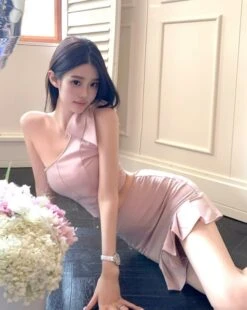 Pink Crystal Embellished Asymmetric Top | Jennie - BlackPink