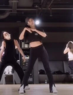 Black Front Slit Pants | Jisoo - BlackPink -Diva s Closet Jisoo BlackPink Black Front Slit Pants 2 600x780 1