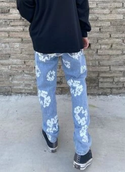 Blue Floral Print Denim Jeans | Jisung - NCT -Diva s Closet Jisung NCT Floral Print Denim Jeans 20 600x825 1