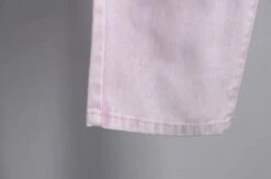 Pink Dyed Boyfriend Jeans | Kyujin - NMIXX 22 Pink Dyed Boyfriend Jeans | Kyujin - NMIXX -Diva s Closet Kyujin NMIXX Pink Dyed Boyfriend Jeans 6 600x396 1