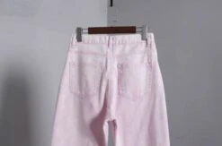 Pink Dyed Boyfriend Jeans | Kyujin - NMIXX 20 Pink Dyed Boyfriend Jeans | Kyujin - NMIXX -Diva s Closet Kyujin NMIXX Pink Dyed Boyfriend Jeans 9 600x396 1