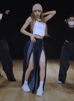 Blue Multi-Button Striped Denim Jeans | Lisa - BlackPink -Diva s Closet Lisa BlackPink Blue Multi Button Striped Denim Pants 1